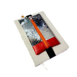 Notizbuch mit Federpenal